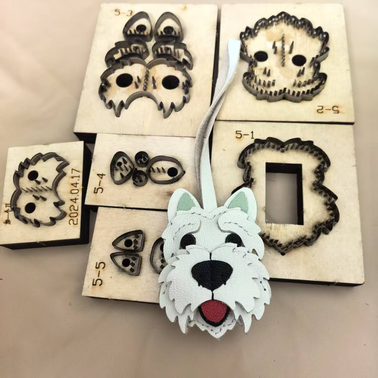 แม่พิมพ์ตัดไม้รูปสุนัขเวสตี้น่ - Insect Hotel Wood บทวิจารณ์และราคา